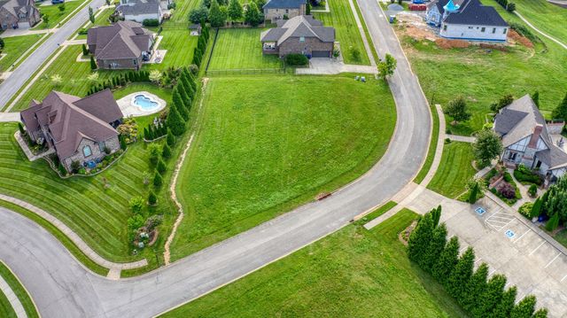 216 Hutchins Camp Trce, Clarksville, TN 37043