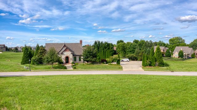 216 Hutchins Camp Trce, Clarksville, TN 37043