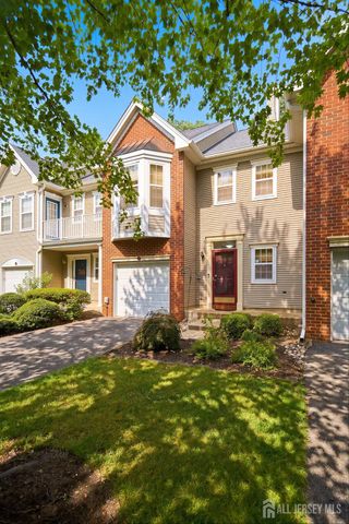 10 Burr Court, Plainsboro, NJ 08536