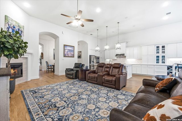 421 Corwin Springs, Cibolo, TX 78108