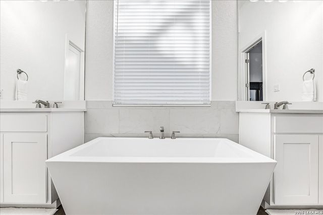 421 Corwin Springs, Cibolo, TX 78108