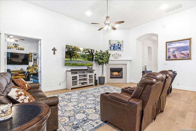 421 Corwin Springs, Cibolo, TX 78108