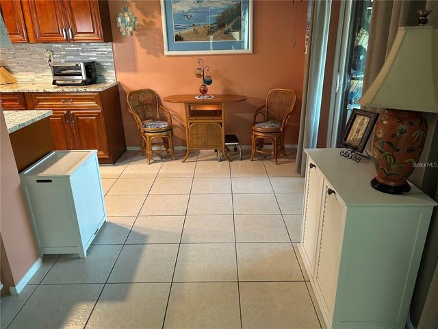 6190 80TH STREET N 204, St Petersburg, FL 33709