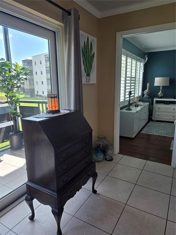 6190 80TH STREET N 204, St Petersburg, FL 33709