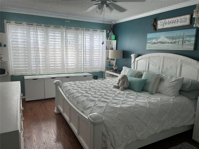 6190 80TH STREET N 204, St Petersburg, FL 33709