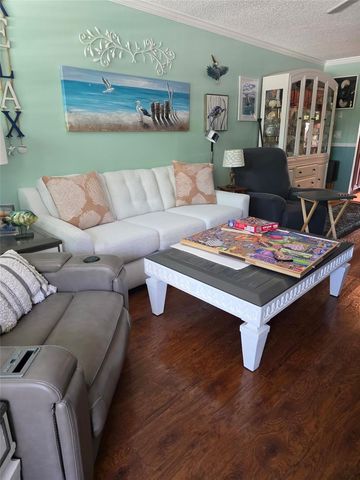 6190 80TH STREET N 204, St Petersburg, FL 33709