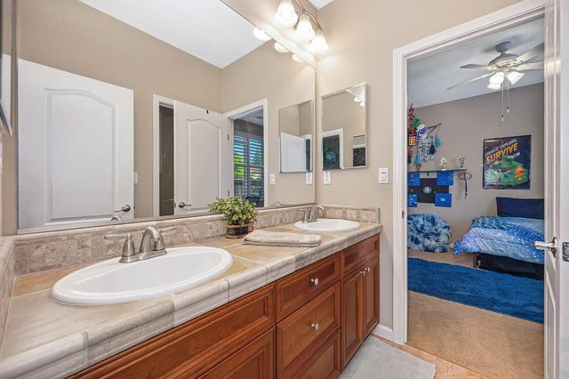 801 Turner Pl, Lincoln, CA 95648
