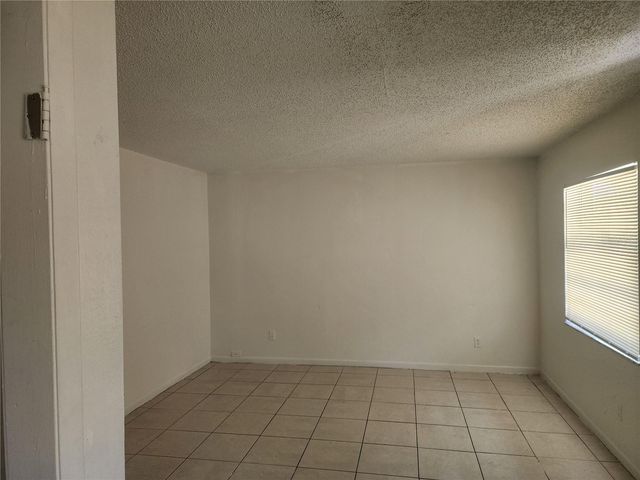 10020 N HYACINTH AVENUE, Tampa, FL 33612