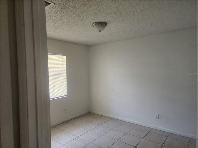 10020 N HYACINTH AVENUE, Tampa, FL 33612