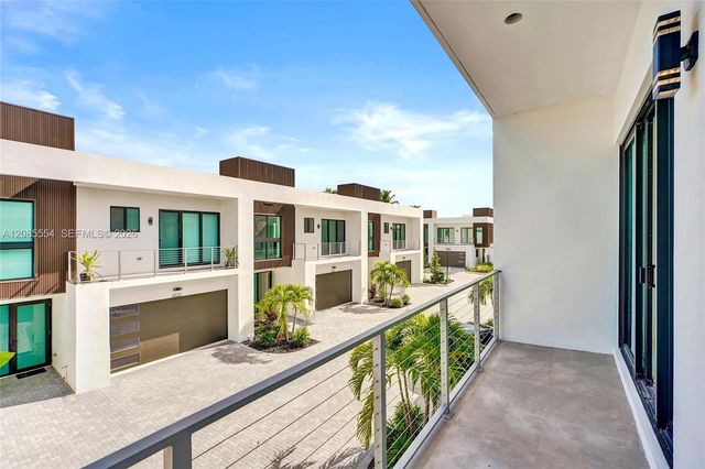 4616 SW 32nd Avenue A1, Dania Beach, FL 33312