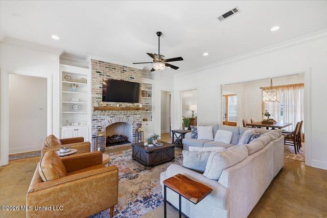 180 Crossview Place, Brandon, MS 39047