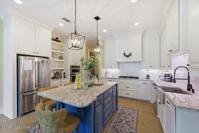 180 Crossview Place, Brandon, MS 39047