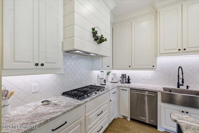 180 Crossview Place, Brandon, MS 39047