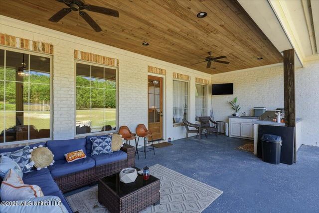 180 Crossview Place, Brandon, MS 39047