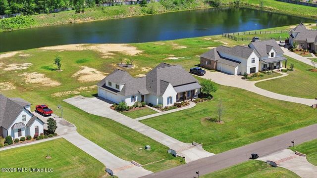 180 Crossview Place, Brandon, MS 39047