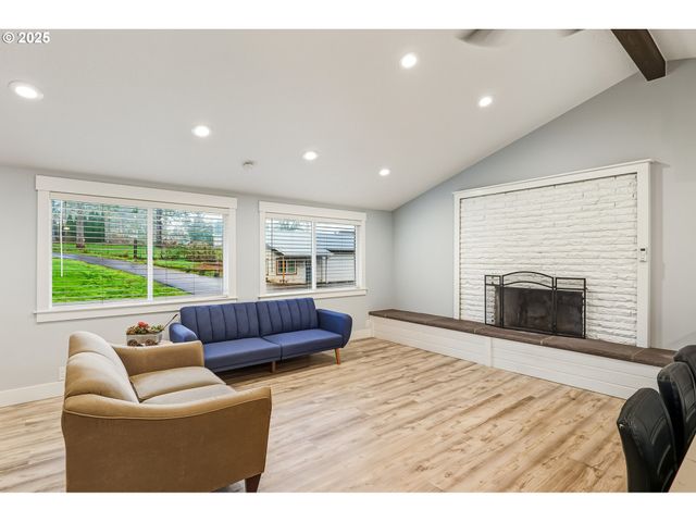 29201 Se HILLYARD Dr, Boring, OR 97009