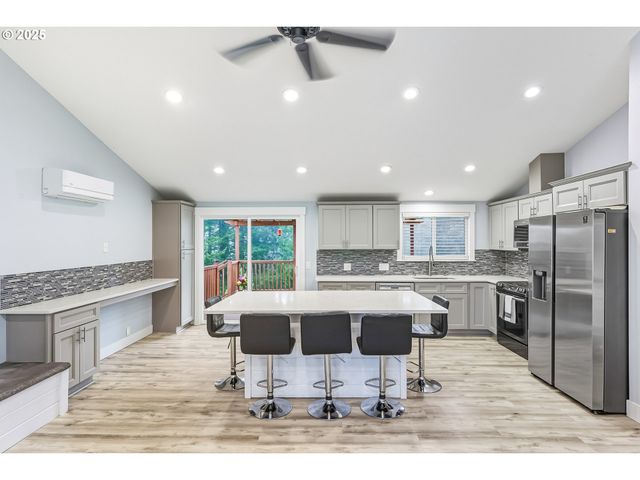 29201 Se HILLYARD Dr, Boring, OR 97009