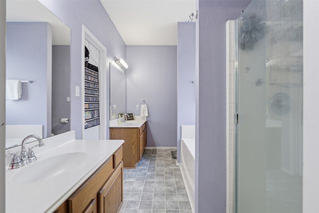 213 Sardius Boulevard, Granbury, TX 76049