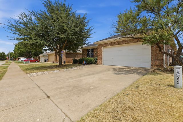 213 Sardius Boulevard, Granbury, TX 76049