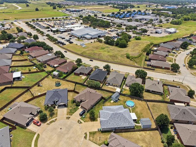 213 Sardius Boulevard, Granbury, TX 76049