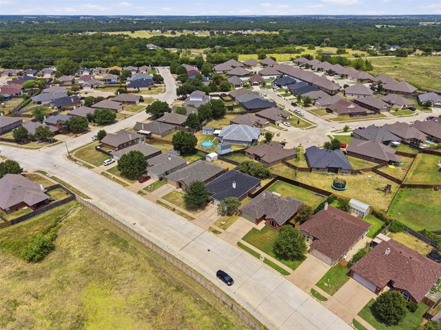213 Sardius Boulevard, Granbury, TX 76049