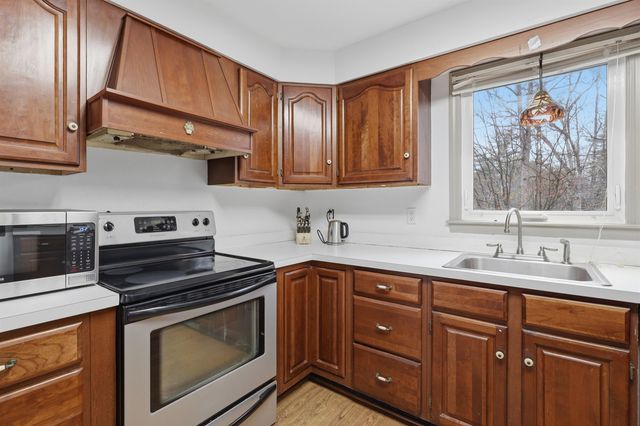 410 Hurricane Hill Road, Mason, NH 03048