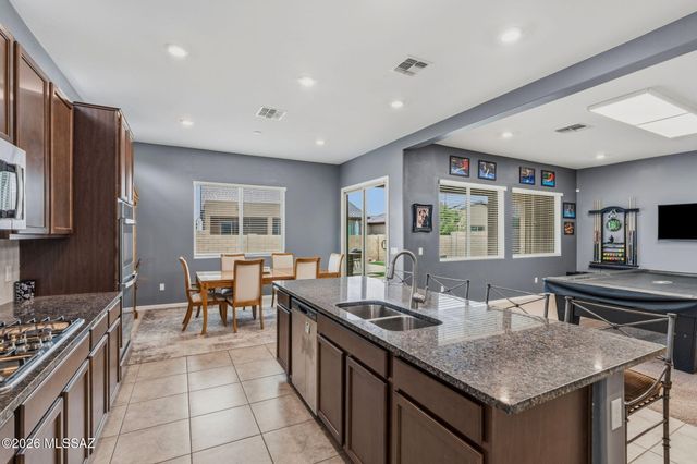 10955 W Radcliff Drive, Marana, AZ 85653