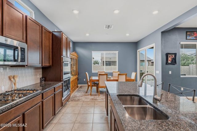 10955 W Radcliff Drive, Marana, AZ 85653