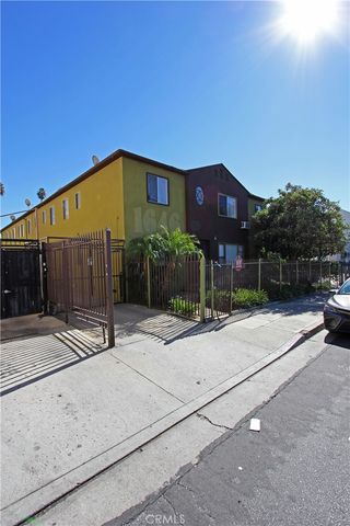 1646 N Harvard, Los Angeles, CA 90027