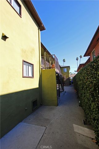 1646 N Harvard, Los Angeles, CA 90027