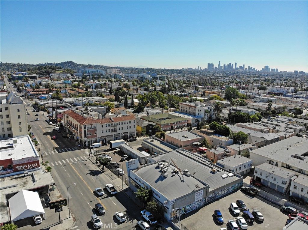 1646 N Harvard, Los Angeles, CA 90027