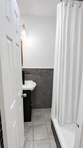 3209 Barton View DR, Austin, TX 78735
