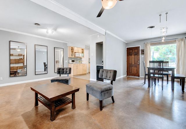 3209 Barton View DR, Austin, TX 78735
