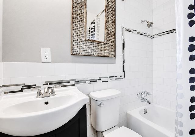 3209 Barton View DR, Austin, TX 78735