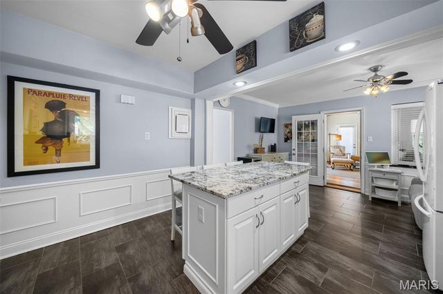 69 Bellerive Acres, Bellerive, MO 63121