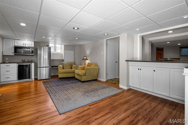 69 Bellerive Acres, Bellerive, MO 63121
