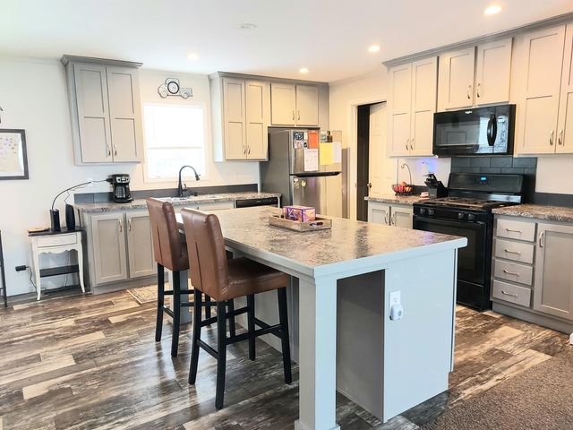 2087 Leisure Lane, Traverse City, MI 49686