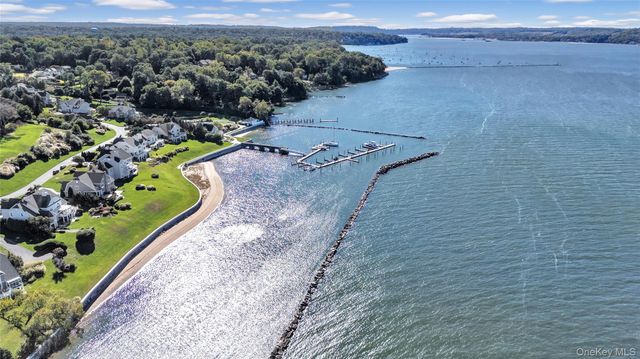 40 Pembroke Drive, Glen Cove, NY 11542
