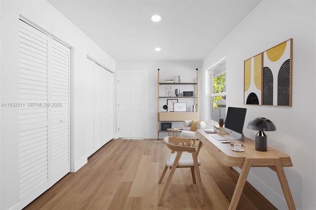 2014 NW 52nd St, Boca Raton, FL 33496