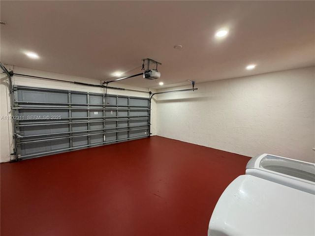 2014 NW 52nd St, Boca Raton, FL 33496