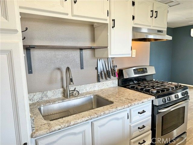 7138 Tamarisk Ave, Yucca Valley, CA 92284