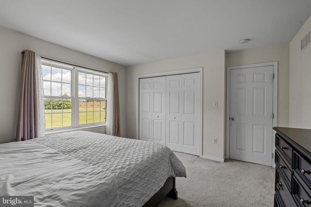 327 SQUIRE LN, Lititz, PA 17543