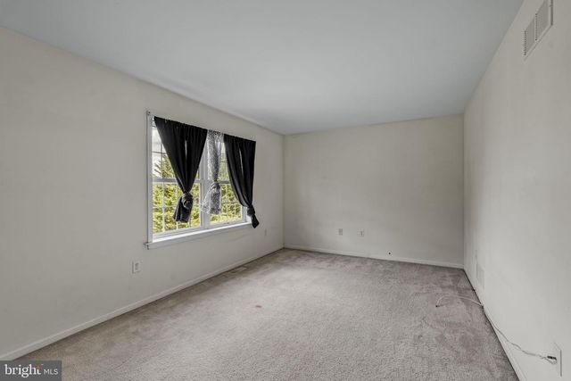 327 SQUIRE LN, Lititz, PA 17543