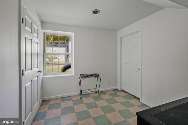 327 SQUIRE LN, Lititz, PA 17543