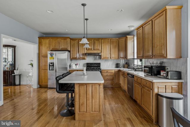 327 SQUIRE LN, Lititz, PA 17543