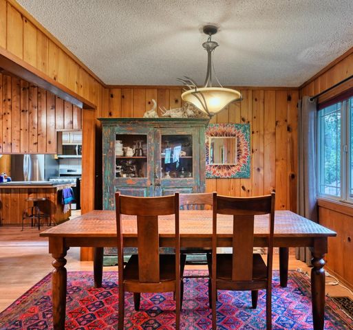 10016 E Lime Kiln Rd, Grass Valley, CA 95949