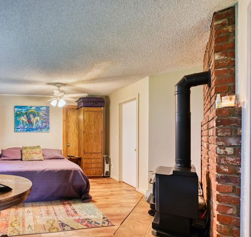 10016 E Lime Kiln Rd, Grass Valley, CA 95949