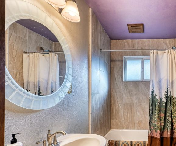 10016 E Lime Kiln Rd, Grass Valley, CA 95949