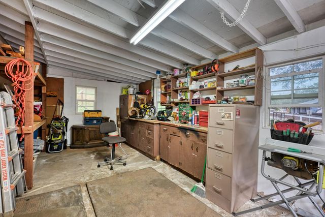 10016 E Lime Kiln Rd, Grass Valley, CA 95949