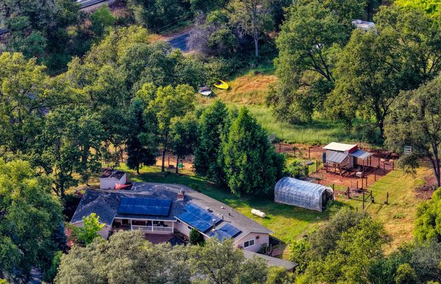 10016 E Lime Kiln Rd, Grass Valley, CA 95949
